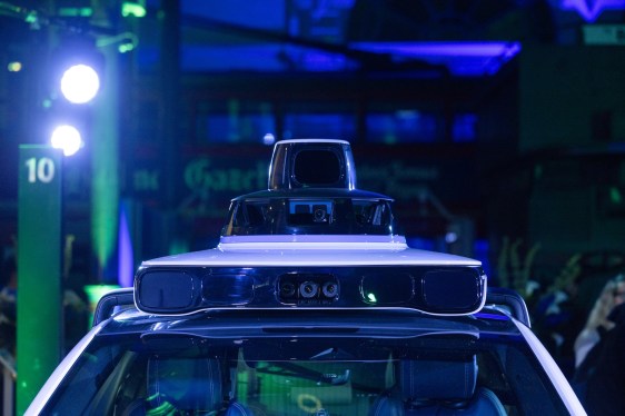 Sensor equipment on the top of a Waymo robotaxi